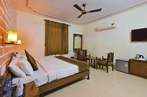 The Byke Grassfield Resort With Outdoor Pool, Shyam Nagar
