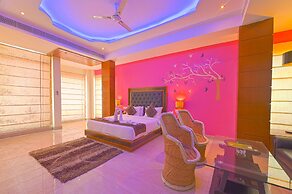 The Byke Grassfield Resort With Outdoor Pool, Shyam Nagar