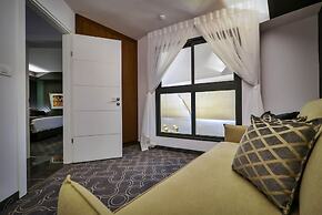 21st Floor 360 Suitop Hotel