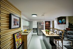 21st Floor 360 Suitop Hotel