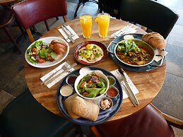 21st Floor 360 Suitop Hotel