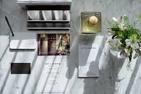 Lily & Bloom Hotel