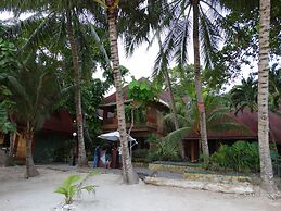 Alona Tropical Beach Resort