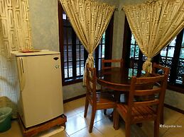 Alona Tropical Beach Resort