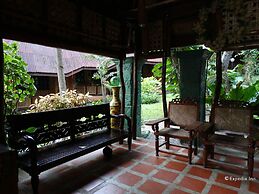 Alona Tropical Beach Resort