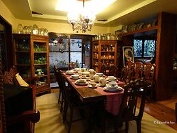 Alona Tropical Beach Resort