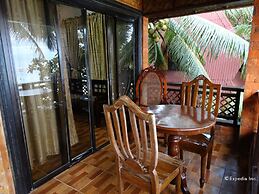 Alona Tropical Beach Resort