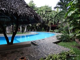 Alona Tropical Beach Resort