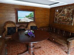 Alona Tropical Beach Resort