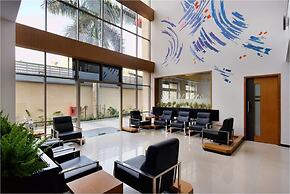 Hi5 Hotel & Experience