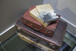 Universal Boutique Hotel