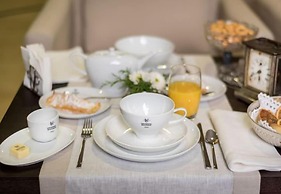 Universal Boutique Hotel