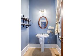 The Belmont Inn by OYO