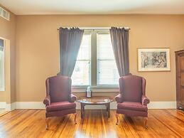 The Belmont Inn by OYO