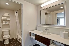 Hampton Inn & Suites Detroit/Troy