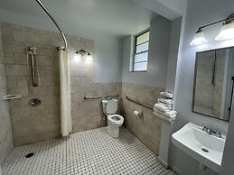 Castillo Inn