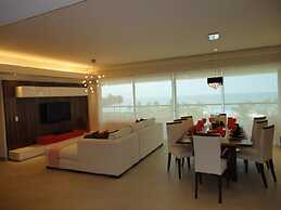 Unlimited Luxury Villas - Del Canto Condo