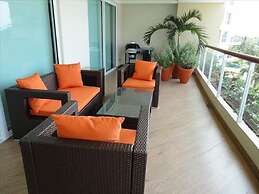 Unlimited Luxury Villas - Del Canto Condo