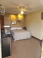 Evergreen Inn