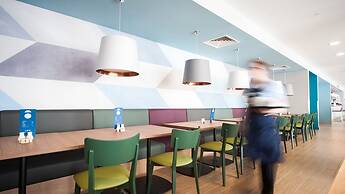 Holiday Inn Express Aberdeen Airport by IHG