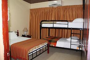 Hostal Cocos Inn