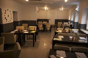 Station Hostel For Backpackers