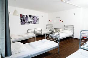 Station Hostel For Backpackers