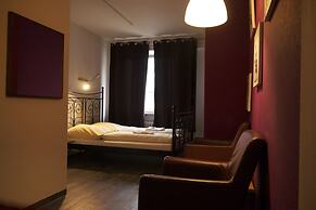 Station Hostel For Backpackers