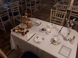 Dobbins Inn
