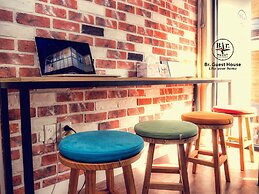 Br. Guesthouse Hongdae