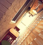 Br. Guesthouse Hongdae