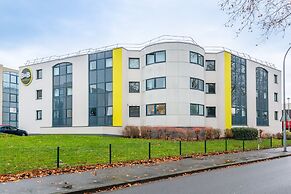 B&B HOTEL Cholet Sud