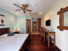 Corto del Mar Hotel