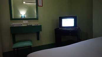 Halina Hotel Avenida