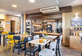 B&B HOTEL LYON St Bonnet Mi-Plaine