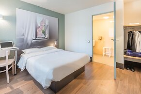 B&B HOTEL LYON St Bonnet Mi-Plaine