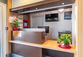 B&B HOTEL LYON St Bonnet Mi-Plaine