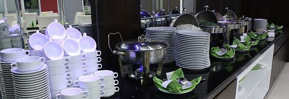 Pose in Solo by Wstay