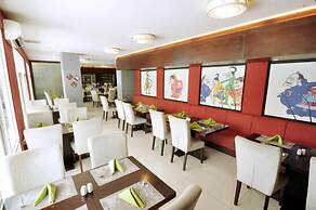 Pose in Solo by Wstay