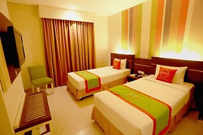 Pose in Solo by Wstay