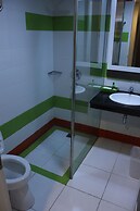 Pose in Solo by Wstay