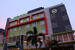 Pose in Solo by Wstay