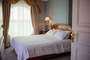 Hôtel Colbert Spa & Casino