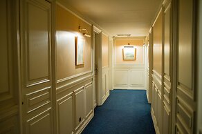 Hôtel Colbert Spa & Casino