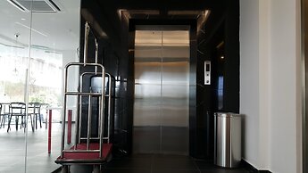 M Design Hotel at Shamelin Perkasa