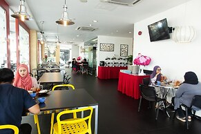 M Design Hotel at Shamelin Perkasa