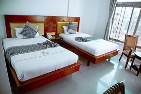 Greenlight Hotel