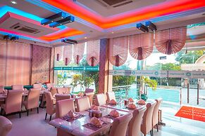 Greenlight Hotel