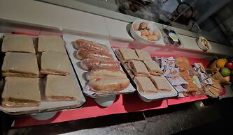 Day's Inn Hotel and Residence