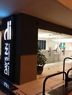 Day's Inn Hotel and Residence